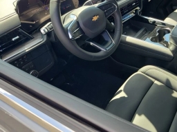 Chevrolet Suburban LT 2WD 4dr 2026