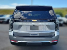 Chevrolet Suburban LT 2WD 4dr 2026
