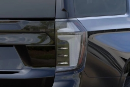 Chevrolet Suburban Premier 2WD 4dr 2026
