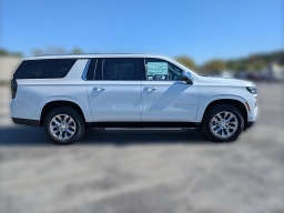 Chevrolet Suburban Premier 2WD 4dr 2026