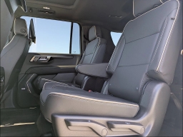 Chevrolet Suburban Premier 2WD 4dr 2026