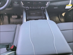 Chevrolet Suburban Premier 2WD 4dr 2026