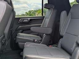 Chevrolet Suburban Premier 2WD 4dr 2026