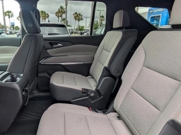 Chevrolet Suburban Premier 2WD 4dr 2026