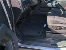 Chevrolet Suburban LS 4WD 4dr 2026