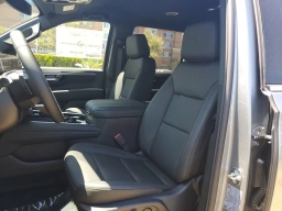 Chevrolet Suburban LT 4WD 4dr 2026