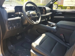 Chevrolet Suburban LT 4WD 4dr 2026