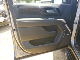 Chevrolet Suburban LT 4WD 4dr 2026
