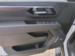 Chevrolet Suburban Z71 4WD 4dr 2026