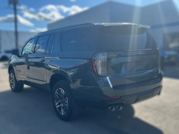 Chevrolet Suburban Z71 4WD 4dr 2026