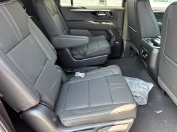 Chevrolet Suburban RST 4WD 4dr 2026