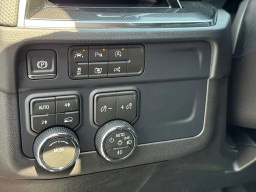 Chevrolet Suburban RST 4WD 4dr 2026