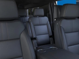 Chevrolet Suburban RST 4WD 4dr 2025