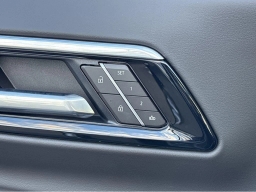 Chevrolet Suburban Premier 4WD 4dr 2026