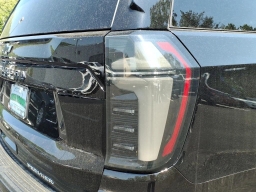 Chevrolet Suburban Premier 4WD 4dr 2026