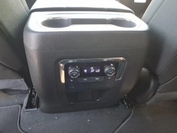 Chevrolet Suburban Premier 4WD 4dr 2026
