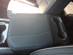 Chevrolet Suburban Premier 4WD 4dr 2026
