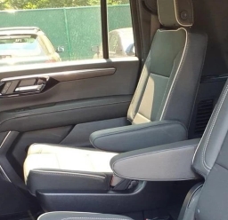 Chevrolet Suburban Premier 4WD 4dr 2026