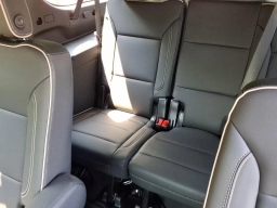 Chevrolet Suburban Premier 4WD 4dr 2026
