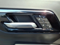 Chevrolet Suburban Premier 4WD 4dr 2026