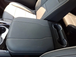 Chevrolet Suburban Premier 4WD 4dr 2026