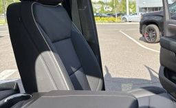 Chevrolet Suburban Premier 4WD 4dr 2026