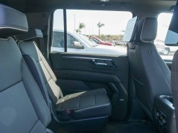 Chevrolet Suburban Premier 4WD 4dr 2026
