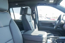 Chevrolet Suburban Premier 4WD 4dr 2026