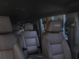 Chevrolet Suburban High Country 4WD 4dr 2026