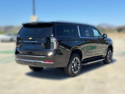 Chevrolet Suburban High Country 4WD 4dr 2026