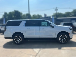 Chevrolet Suburban High Country 4WD 4dr 2026