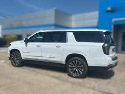 Chevrolet Suburban High Country 4WD 4dr 2026