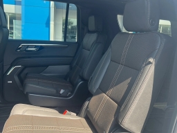 Chevrolet Suburban High Country 4WD 4dr 2026