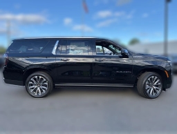 Chevrolet Suburban High Country 4WD 4dr 2026