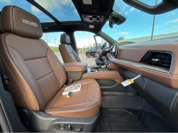 Chevrolet Suburban High Country 4WD 4dr 2026
