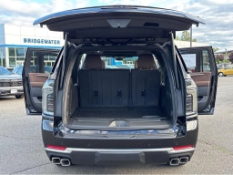 Chevrolet Suburban High Country 4WD 4dr 2026