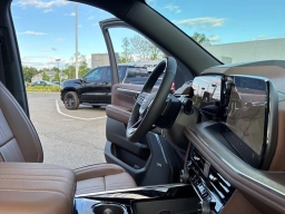 Chevrolet Suburban High Country 4WD 4dr 2026