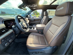 Chevrolet Suburban High Country 4WD 4dr 2026