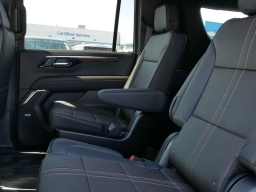 Chevrolet Suburban High Country 4WD 4dr 2026