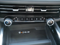 Chevrolet Suburban High Country 4WD 4dr 2026