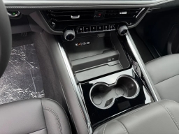 Chevrolet Tahoe Z71 4WD 4dr 2026