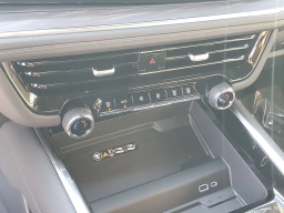 Chevrolet Tahoe Z71 4WD 4dr 2026
