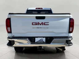 GMC Sierra 3500HD Pro 4WD Reg Cab 142" 2026