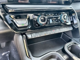 GMC Sierra 2500HD AT4 4WD Crew Cab 159" 2026
