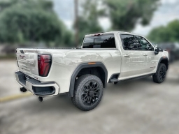 GMC Sierra 2500HD AT4 4WD Crew Cab 159" 2026