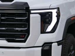 GMC Sierra 2500HD AT4 4WD Crew Cab 159" 2026