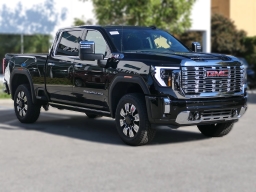 GMC Sierra 2500HD Denali 4WD Crew Cab 159" 2026