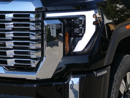 GMC Sierra 2500HD Denali 4WD Crew Cab 159" 2026