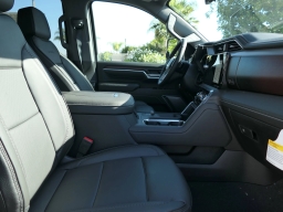 GMC Sierra 2500HD Denali 4WD Crew Cab 159" 2026