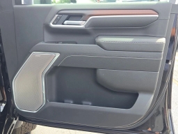 GMC Sierra 2500HD Denali 4WD Crew Cab 159" 2026